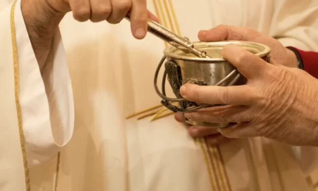 La Chiesa spiega le ragioni delle benedizioni delle coppie omosessuali