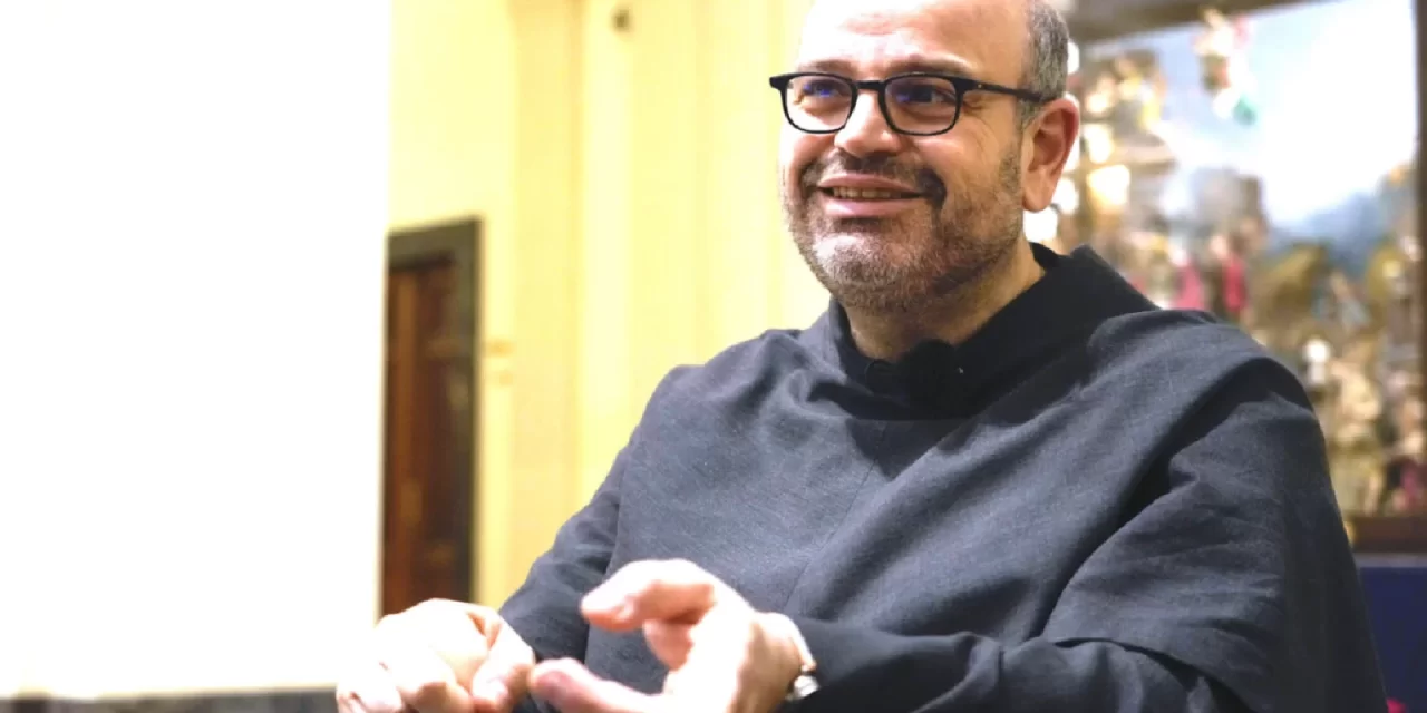 Un francescano consiglia il Papa e il Governo sull’IA